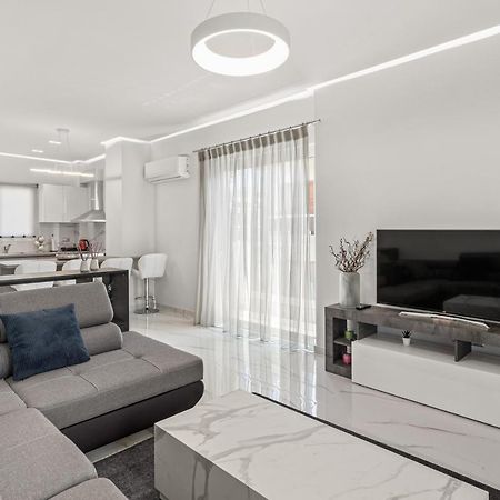 Billymare Central Glyfada Apartment Athena Bagian luar foto